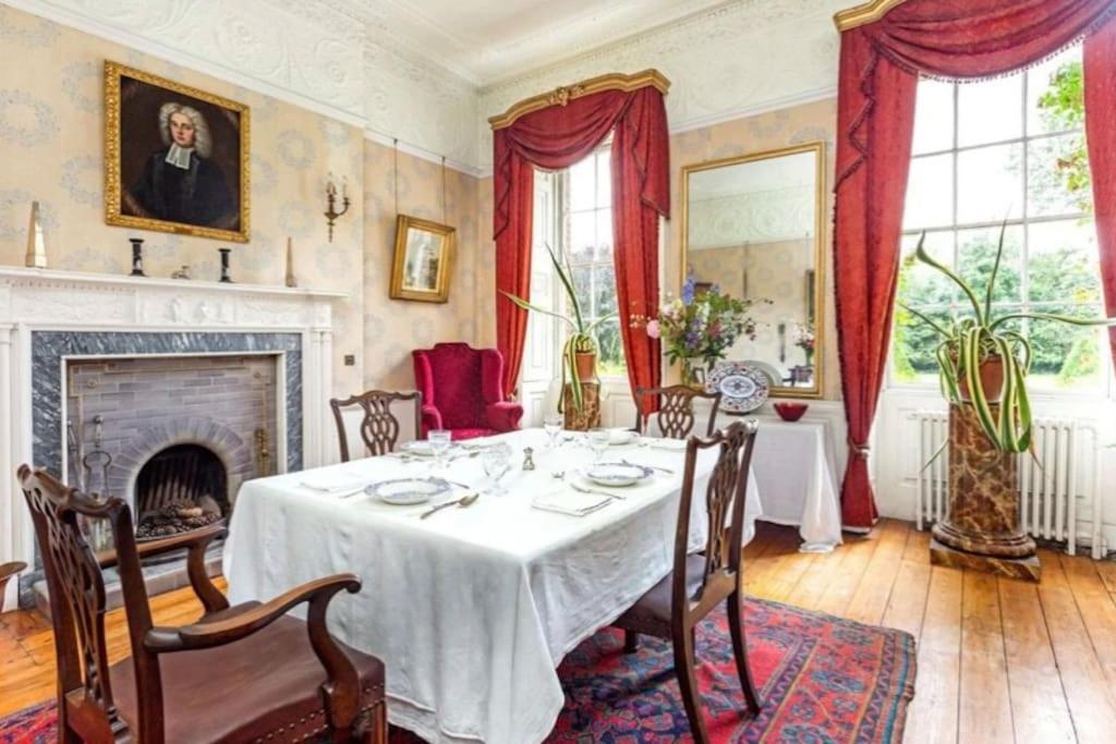 Cressy Hall - Historic Grade II Listed Manor, Gorgeous Topiary Garden Gosberton Exteriör bild